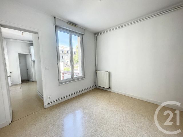 Appartement F2 à louer - 3 pièces - 64.0 m2 - REIMS - 51 - CHAMPAGNE-ARDENNE - Century 21 Martinot Immobilier