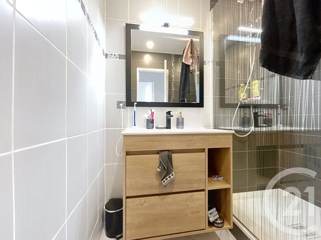 Appartement T3 à louer - 3 pièces - 79.0 m2 - REIMS - 51 - CHAMPAGNE-ARDENNE - Century 21 Martinot Immobilier