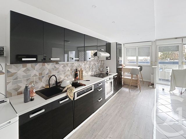 Appartement T3 à louer - 3 pièces - 79.0 m2 - REIMS - 51 - CHAMPAGNE-ARDENNE - Century 21 Martinot Immobilier