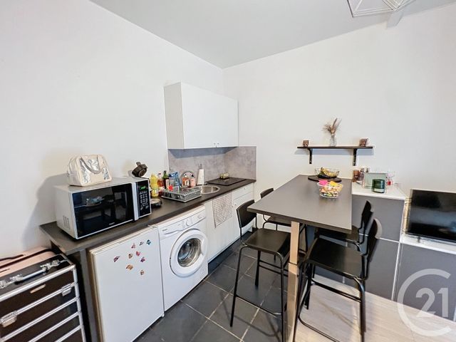 Appartement Studio à louer - 1 pièce - 19.1 m2 - REIMS - 51 - CHAMPAGNE-ARDENNE - Century 21 Martinot Immobilier