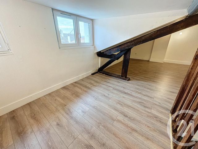 Appartement F2 à louer - 2 pièces - 62.7 m2 - REIMS - 51 - CHAMPAGNE-ARDENNE - Century 21 Martinot Immobilier