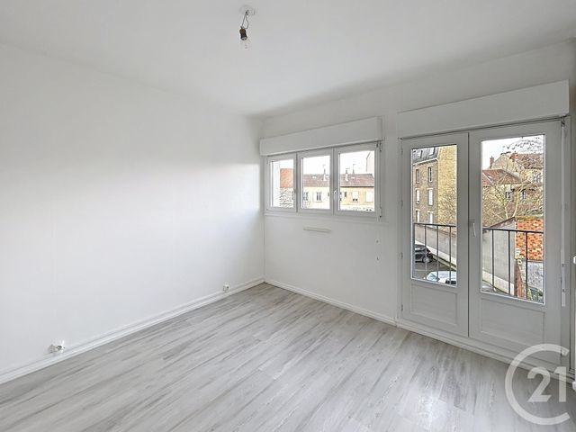 Appartement T2 à louer - 2 pièces - 48.0 m2 - REIMS - 51 - CHAMPAGNE-ARDENNE - Century 21 Martinot Immobilier
