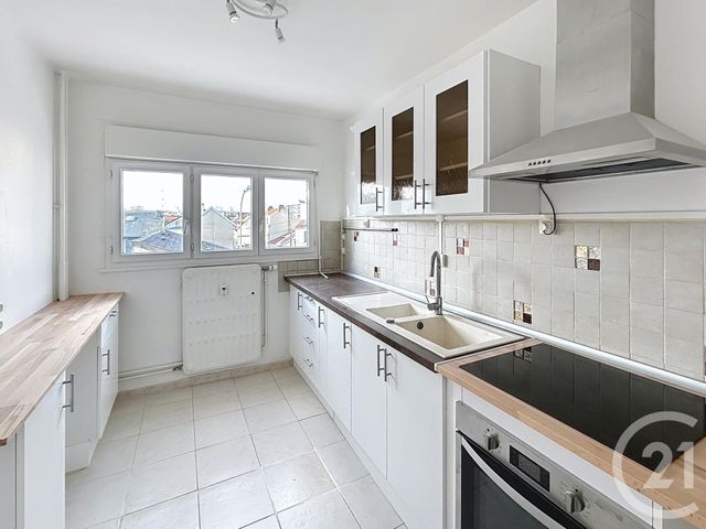 Appartement T2 à louer - 2 pièces - 48.0 m2 - REIMS - 51 - CHAMPAGNE-ARDENNE - Century 21 Martinot Immobilier