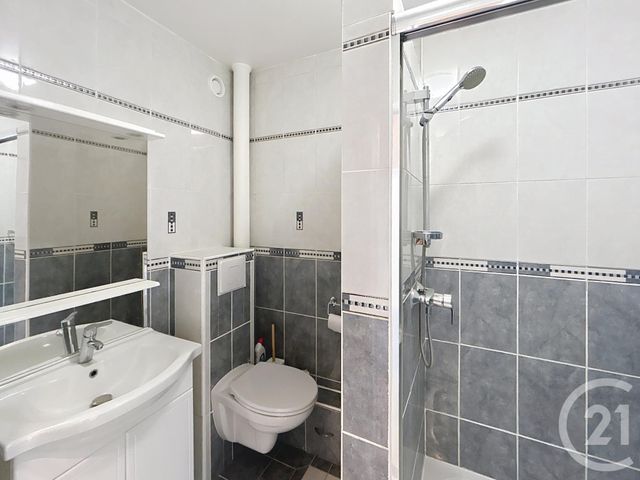 Appartement T2 à louer - 2 pièces - 48.0 m2 - REIMS - 51 - CHAMPAGNE-ARDENNE - Century 21 Martinot Immobilier