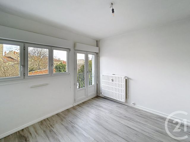 Appartement T2 à louer - 2 pièces - 48.0 m2 - REIMS - 51 - CHAMPAGNE-ARDENNE - Century 21 Martinot Immobilier