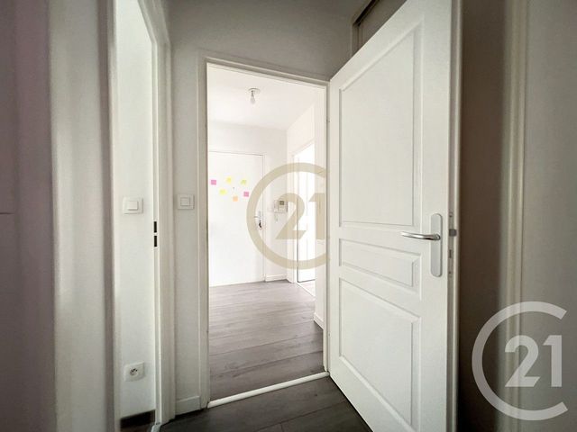 Appartement T3 à louer - 3 pièces - 66.56 m2 - REIMS - 51 - CHAMPAGNE-ARDENNE - Century 21 Martinot Immobilier