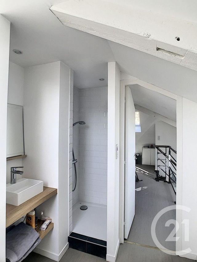 Appartement T3 à louer - 3 pièces - 69.0 m2 - REIMS - 51 - CHAMPAGNE-ARDENNE - Century 21 Martinot Immobilier