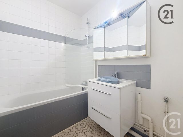 Appartement F3 à vendre - 3 pièces - 62.45 m2 - REIMS - 51 - CHAMPAGNE-ARDENNE - Century 21 Martinot Immobilier