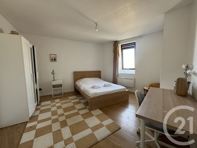 Appartement F4 à louer - 4 pièces - 79.21 m2 - REIMS - 51 - CHAMPAGNE-ARDENNE - Century 21 Martinot Immobilier