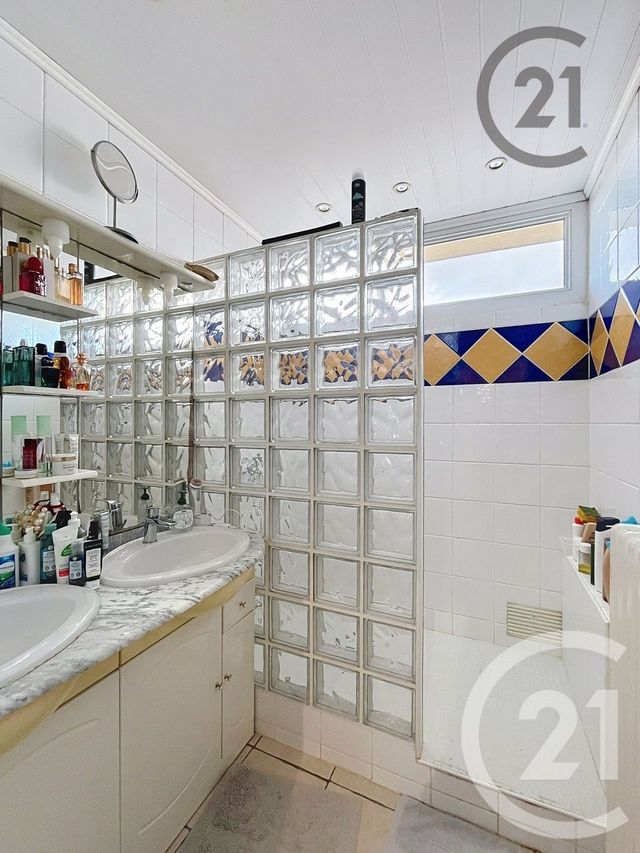 Appartement F5 à vendre - 5 pièces - 93.62 m2 - REIMS - 51 - CHAMPAGNE-ARDENNE - Century 21 Martinot Immobilier