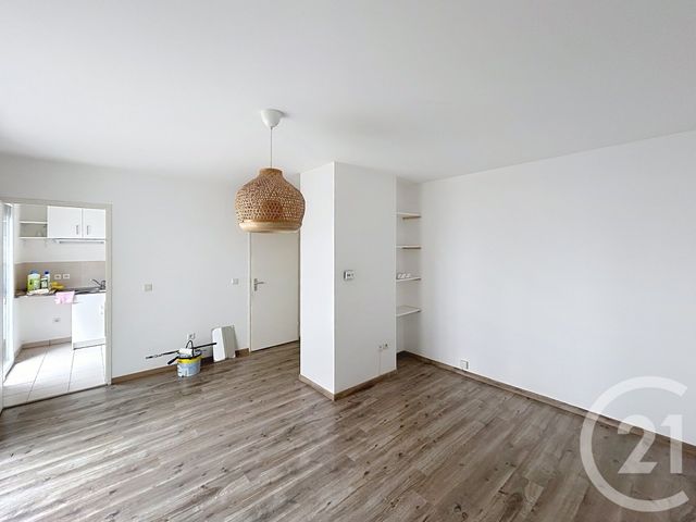 Appartement T2 à louer - 2 pièces - 41.0 m2 - REIMS - 51 - CHAMPAGNE-ARDENNE - Century 21 Martinot Immobilier