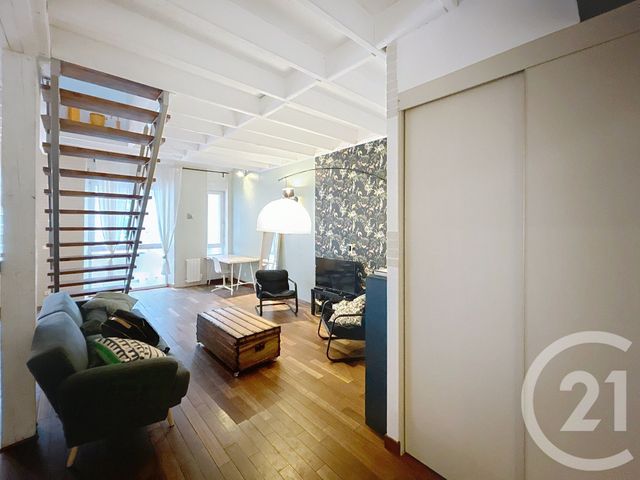 Appartement Duplex à louer - 3 pièces - 78.0 m2 - REIMS - 51 - CHAMPAGNE-ARDENNE - Century 21 Martinot Immobilier