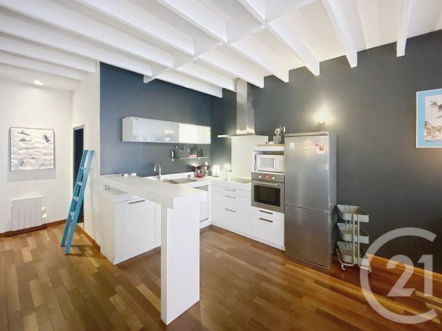 Appartement Duplex à louer - 3 pièces - 78.0 m2 - REIMS - 51 - CHAMPAGNE-ARDENNE - Century 21 Martinot Immobilier