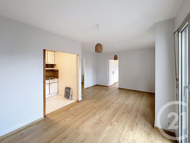 Appartement T2 à louer - 2 pièces - 47.0 m2 - REIMS - 51 - CHAMPAGNE-ARDENNE - Century 21 Martinot Immobilier