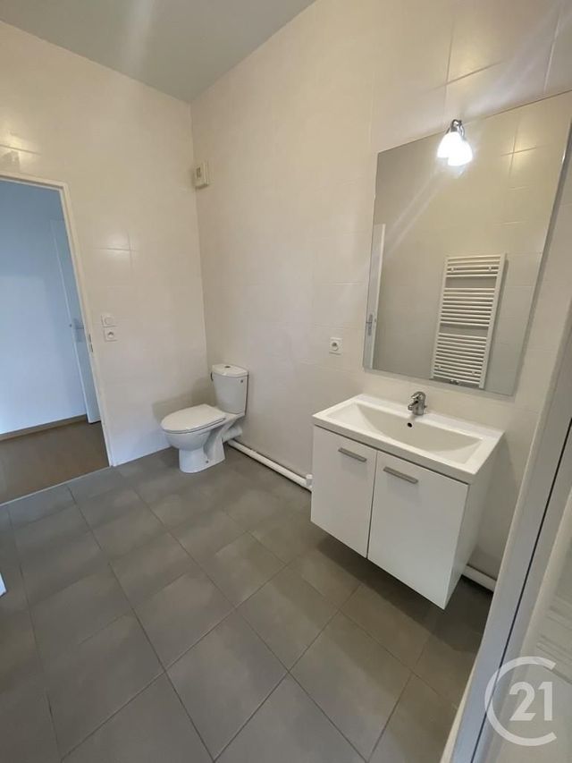 Appartement F2 à louer - 2 pièces - 47.3 m2 - REIMS - 51 - CHAMPAGNE-ARDENNE - Century 21 Martinot Immobilier