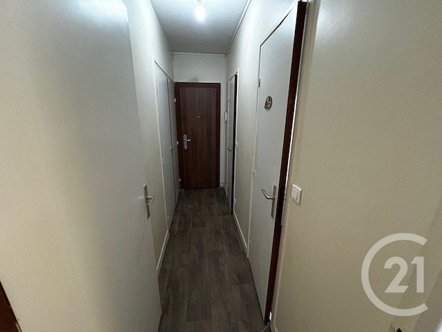 Appartement Studio à louer - 1 pièce - 21.0 m2 - REIMS - 51 - CHAMPAGNE-ARDENNE - Century 21 Martinot Immobilier