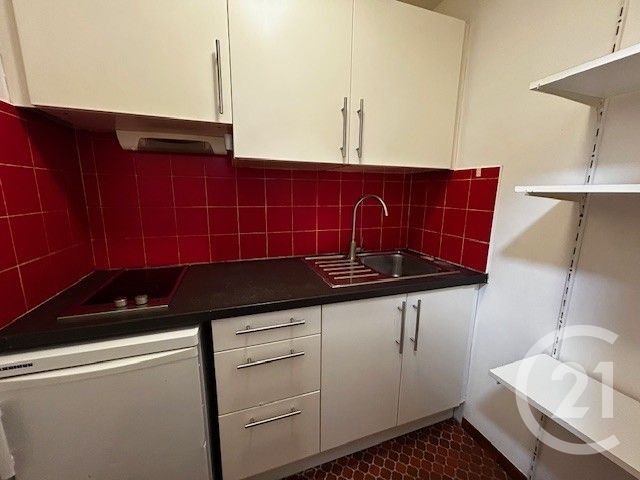 Appartement Studio à louer - 1 pièce - 21.0 m2 - REIMS - 51 - CHAMPAGNE-ARDENNE - Century 21 Martinot Immobilier