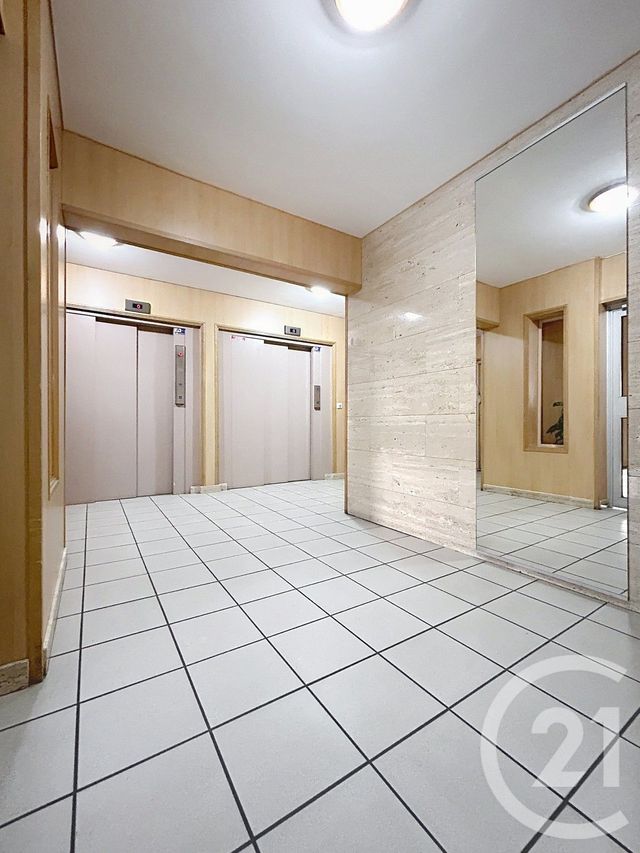 Appartement F4 à vendre - 4 pièces - 76.85 m2 - REIMS - 51 - CHAMPAGNE-ARDENNE - Century 21 Martinot Immobilier