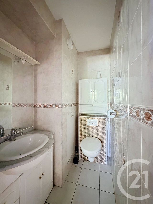 Appartement F4 à vendre - 4 pièces - 76.85 m2 - REIMS - 51 - CHAMPAGNE-ARDENNE - Century 21 Martinot Immobilier