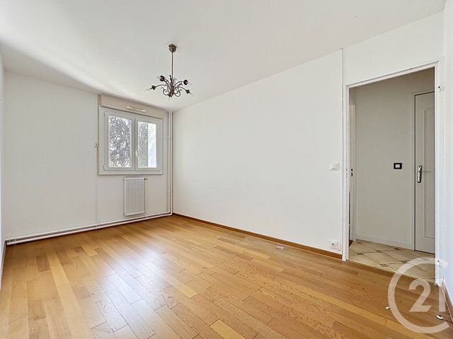 Appartement F4 à vendre - 4 pièces - 76.85 m2 - REIMS - 51 - CHAMPAGNE-ARDENNE - Century 21 Martinot Immobilier