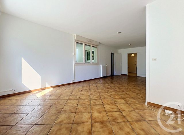 Appartement F4 à vendre - 4 pièces - 76.85 m2 - REIMS - 51 - CHAMPAGNE-ARDENNE - Century 21 Martinot Immobilier