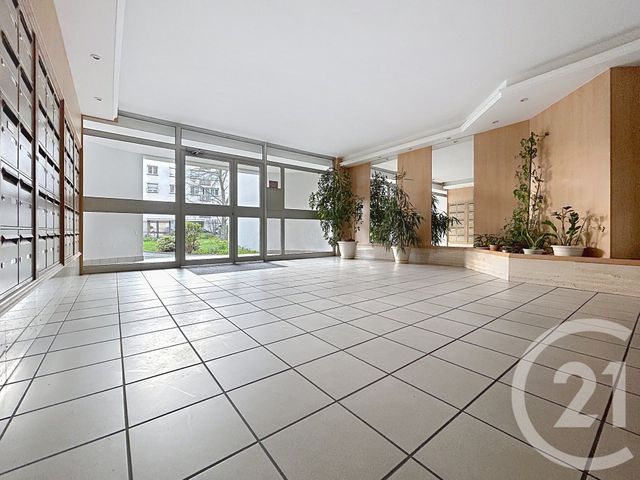 Appartement F4 à vendre - 4 pièces - 76.85 m2 - REIMS - 51 - CHAMPAGNE-ARDENNE - Century 21 Martinot Immobilier