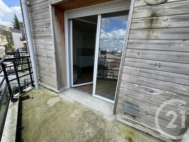 Appartement F2 à louer - 2 pièces - 42.0 m2 - REIMS - 51 - CHAMPAGNE-ARDENNE - Century 21 Martinot Immobilier