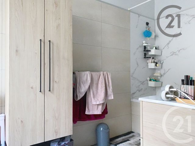 Appartement T3 à vendre - 3 pièces - 58.87 m2 - REIMS - 51 - CHAMPAGNE-ARDENNE - Century 21 Martinot Immobilier