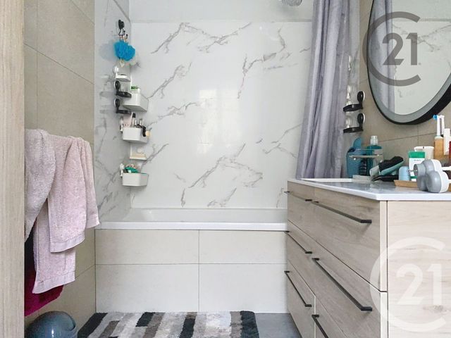 Appartement T3 à vendre - 3 pièces - 58.87 m2 - REIMS - 51 - CHAMPAGNE-ARDENNE - Century 21 Martinot Immobilier