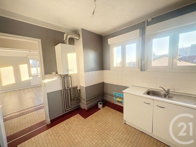 Appartement à louer - 3 pièces - 57.0 m2 - REIMS - 51 - CHAMPAGNE-ARDENNE - Century 21 Martinot Immobilier