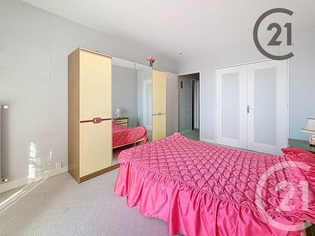 Appartement F5 à vendre - 5 pièces - 121.2 m2 - REIMS - 51 - CHAMPAGNE-ARDENNE - Century 21 Martinot Immobilier