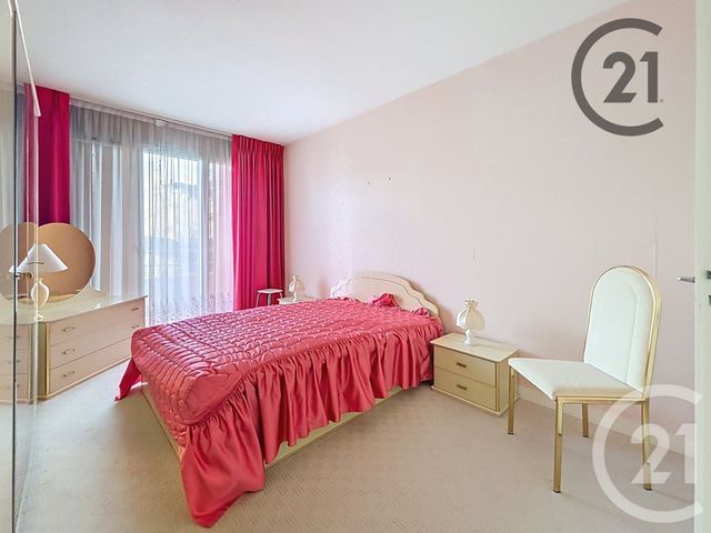 Appartement F5 à vendre - 5 pièces - 121.2 m2 - REIMS - 51 - CHAMPAGNE-ARDENNE - Century 21 Martinot Immobilier