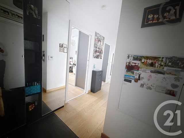 Appartement T3 à louer - 3 pièces - 74.0 m2 - REIMS - 51 - CHAMPAGNE-ARDENNE - Century 21 Martinot Immobilier