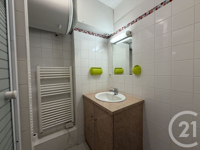 Appartement F2 à louer - 2 pièces - 42.0 m2 - REIMS - 51 - CHAMPAGNE-ARDENNE - Century 21 Martinot Immobilier