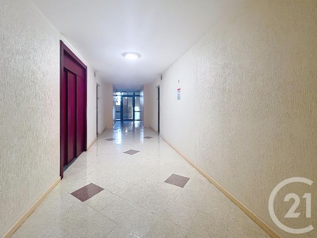 Appartement T2 à vendre - 2 pièces - 52.41 m2 - TINQUEUX - 51 - CHAMPAGNE-ARDENNE - Century 21 Martinot Immobilier