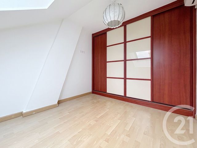 Appartement T4 à louer - 4 pièces - 81.13 m2 - REIMS - 51 - CHAMPAGNE-ARDENNE - Century 21 Martinot Immobilier