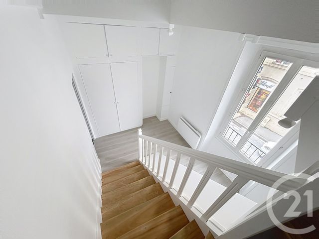 Appartement T4 à louer - 4 pièces - 81.13 m2 - REIMS - 51 - CHAMPAGNE-ARDENNE - Century 21 Martinot Immobilier