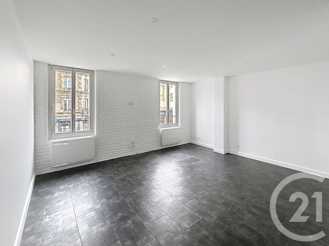 Appartement T4 à louer - 4 pièces - 81.13 m2 - REIMS - 51 - CHAMPAGNE-ARDENNE - Century 21 Martinot Immobilier