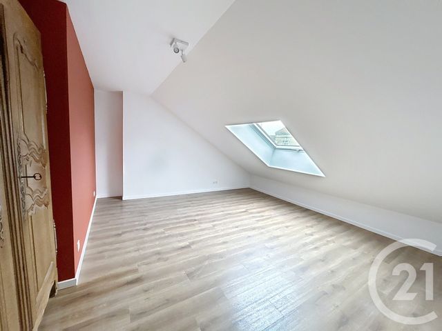 Appartement T4 à louer - 4 pièces - 81.13 m2 - REIMS - 51 - CHAMPAGNE-ARDENNE - Century 21 Martinot Immobilier