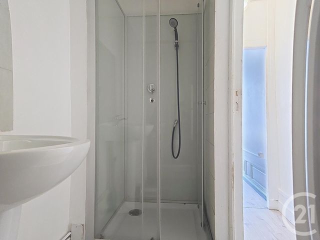 Appartement F1 bis à vendre - 2 pièces - 42.8 m2 - SEDAN - 08 - CHAMPAGNE-ARDENNE - Century 21 Martinot Immobilier