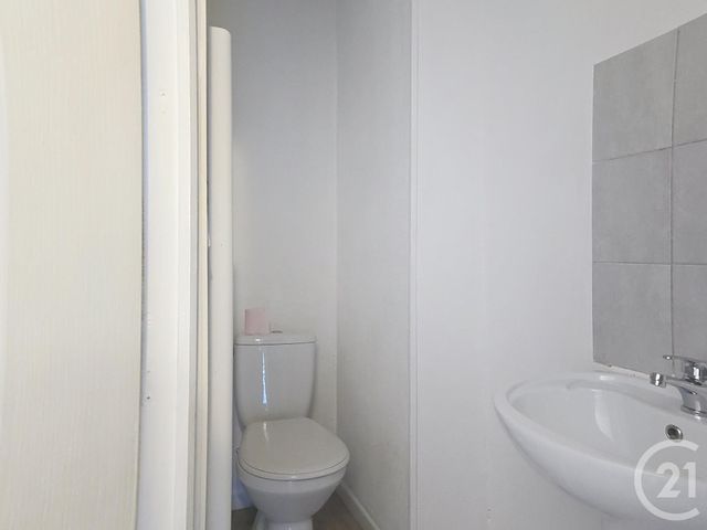 Appartement F1 bis à vendre - 2 pièces - 42.8 m2 - SEDAN - 08 - CHAMPAGNE-ARDENNE - Century 21 Martinot Immobilier