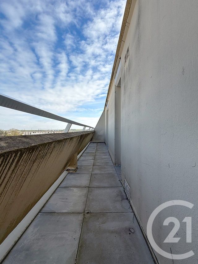 Appartement T3 à vendre - 3 pièces - 54.21 m2 - REIMS - 51 - CHAMPAGNE-ARDENNE - Century 21 Martinot Immobilier