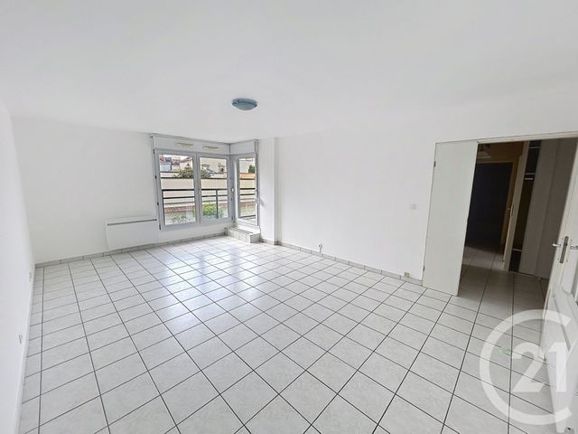 Appartement F2 à louer - 2 pièces - 55.2 m2 - REIMS - 51 - CHAMPAGNE-ARDENNE - Century 21 Martinot Immobilier