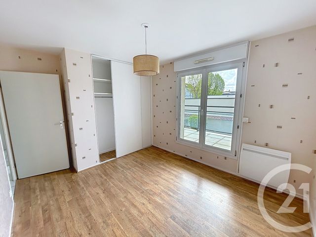 Appartement F2 à louer - 2 pièces - 55.2 m2 - REIMS - 51 - CHAMPAGNE-ARDENNE - Century 21 Martinot Immobilier