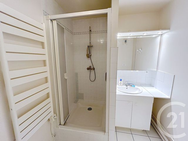 Appartement F2 à louer - 2 pièces - 55.2 m2 - REIMS - 51 - CHAMPAGNE-ARDENNE - Century 21 Martinot Immobilier