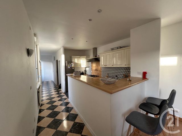 Appartement T5 à louer - 5 pièces - 123.0 m2 - REIMS - 51 - CHAMPAGNE-ARDENNE - Century 21 Martinot Immobilier