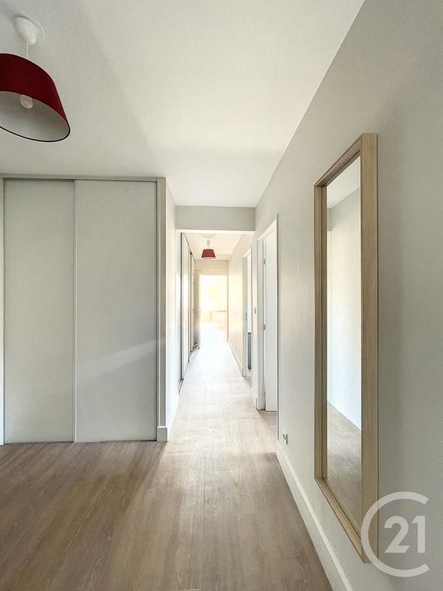 Appartement F5 à louer - 5 pièces - 129.2 m2 - REIMS - 51 - CHAMPAGNE-ARDENNE - Century 21 Martinot Immobilier