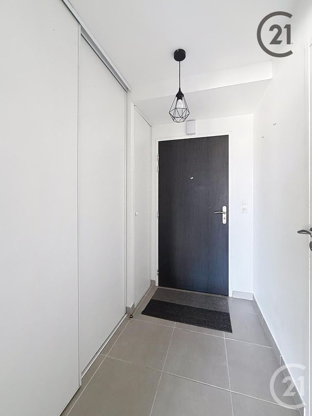 Appartement F2 à louer - 2 pièces - 49.96 m2 - TINQUEUX - 51 - CHAMPAGNE-ARDENNE - Century 21 Martinot Immobilier