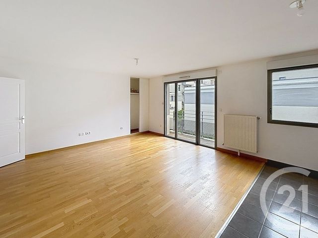 Appartement F3 à louer - 3 pièces - 66.65 m2 - REIMS - 51 - CHAMPAGNE-ARDENNE - Century 21 Martinot Immobilier