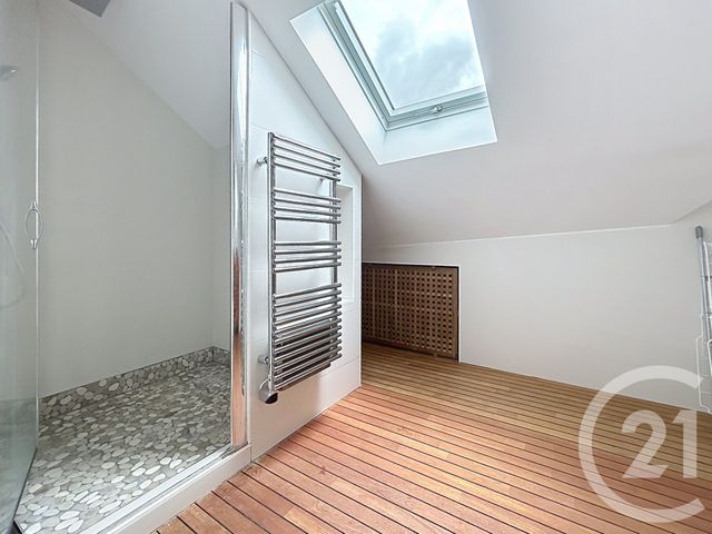 Appartement T2 à louer - 2 pièces - 55.56 m2 - REIMS - 51 - CHAMPAGNE-ARDENNE - Century 21 Martinot Immobilier
